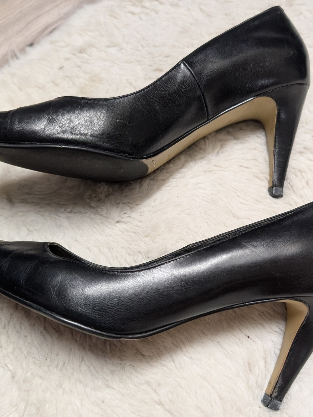 Cole Haan Black Pointed-Toe Leather Pumps - Picture 3 of 5
